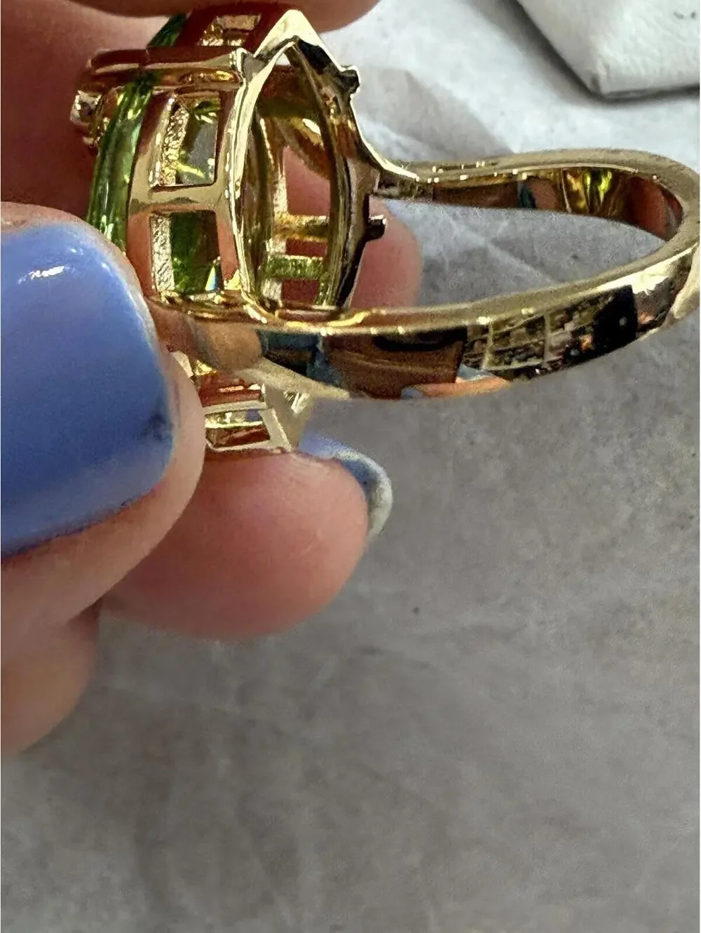 Gold Tone Ring with Green Gemstone and Dragonfly Detail Size 6